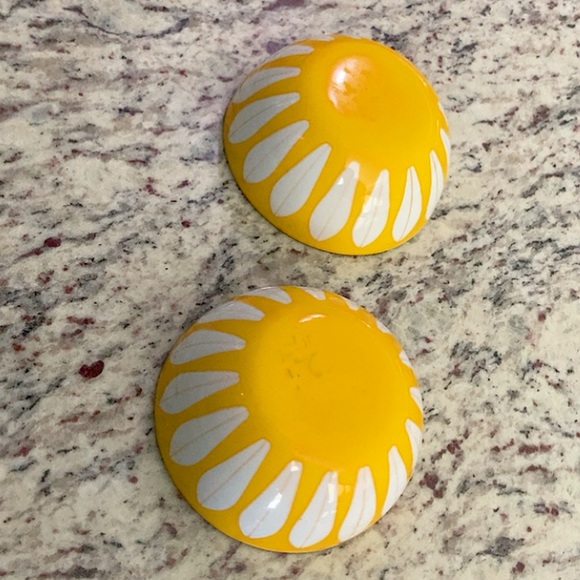 Two Cathrineholm 4 Inch Yellow and White Lotus Enamel Bowls - Picture 4 of 9